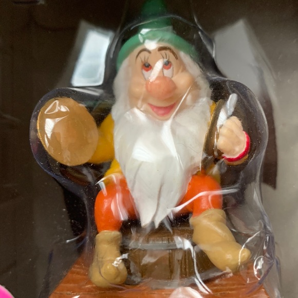Enesco Bashful Dwarf Figurine Disney Princess CVS exclusive 65 Anniversary - Picture 5 of 7